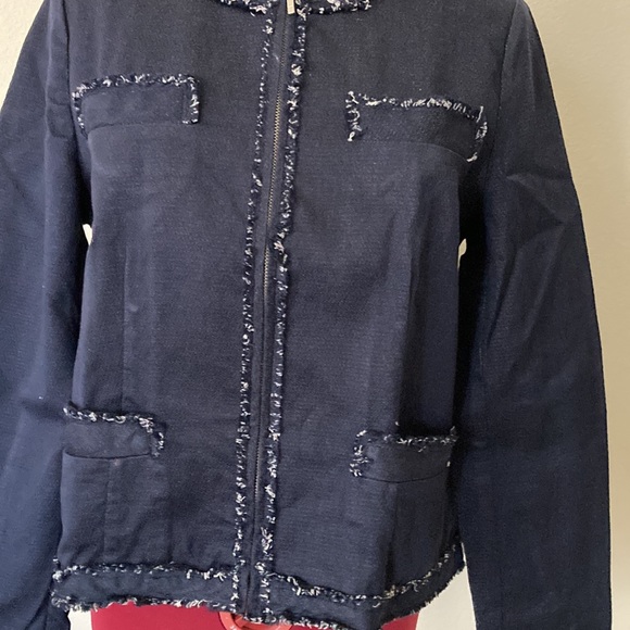 Chico’s blue denim jacket size 1 = Medium. 100% cotton. Front zipper. 4 pockets. - Picture 5 of 12